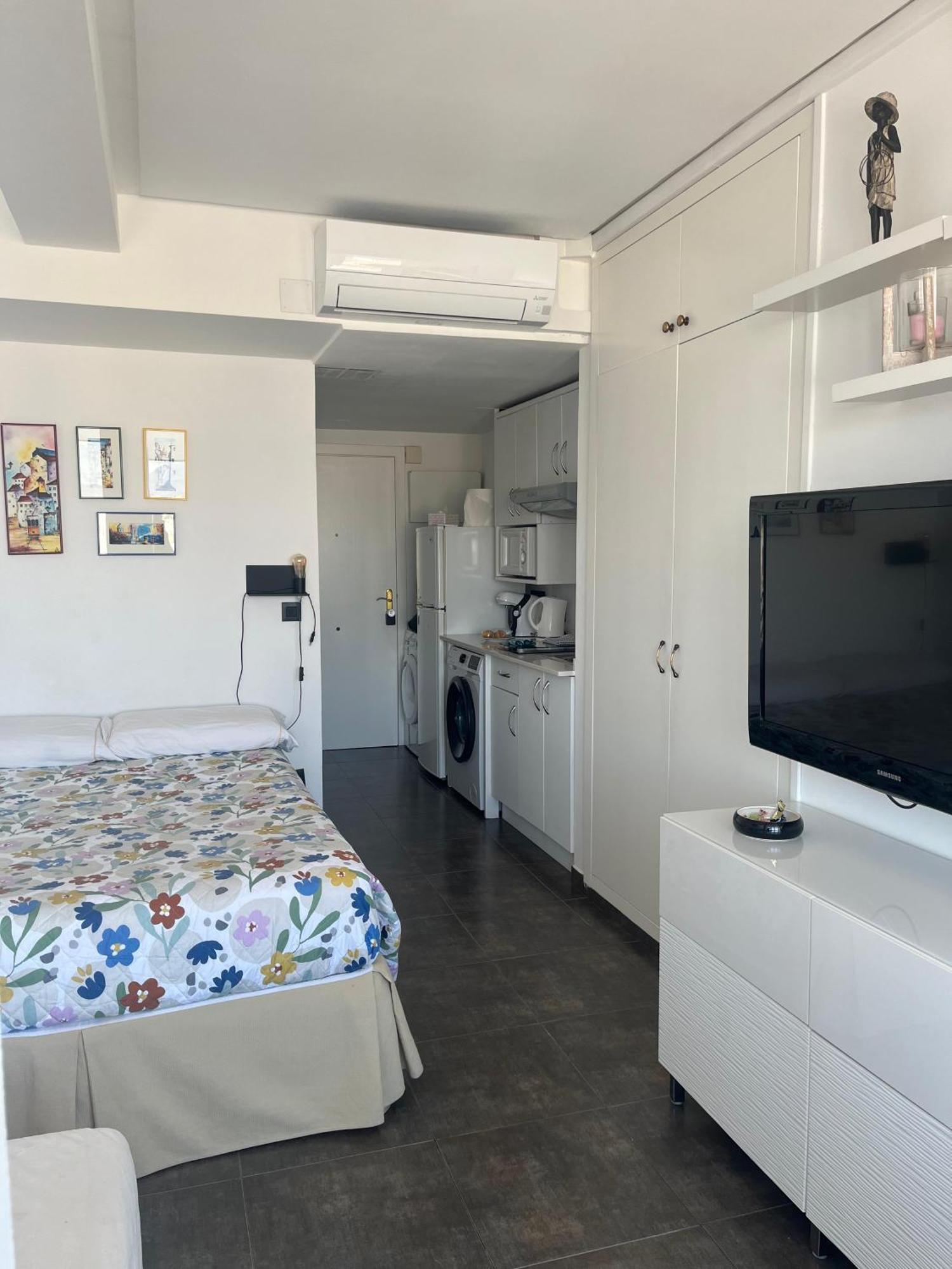 Centrico Apartamento En El Riscal Alicante Bagian luar foto